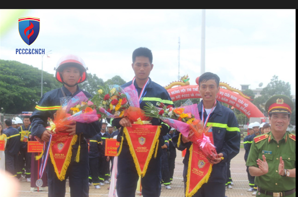 Hội thao PC 2017: Đắk Lắk phá kỷ lục của Đồng Nai môn thi chạy 100m cứu nạn cứu hộ
