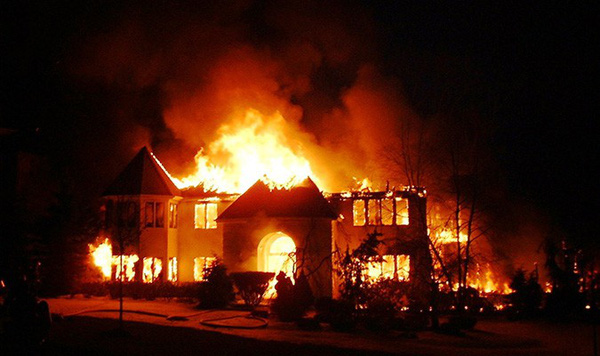 Kỹ năng thoát hiểm khi hỏa hoạn xảy ra ở nhà riêng