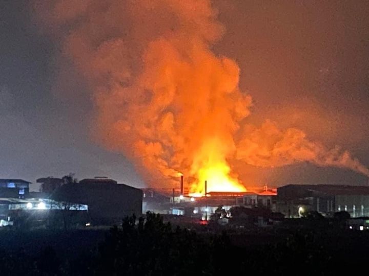 Cháy lớn tại một công ty giấy ở Phong Khê -Bắc Ninh