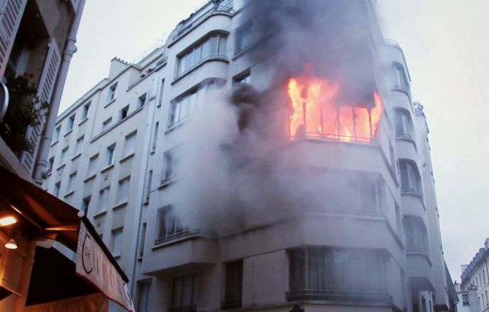 Cháy chung cư ở Pháp, ít nhất 10 người chết