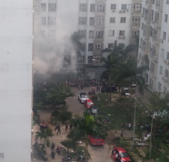 Cháy căn hộ chung cư 12 tầng, hàng trăm người hoảng loạn tháo chạy