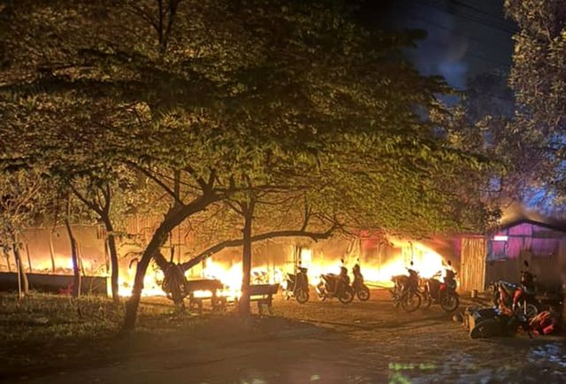 Sinh viên mong sớm nhận được bồi thường sau vụ cháy nhà xe ở Trường Đại học Hồng Đức