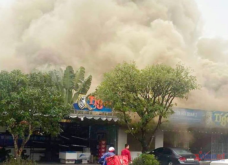 Cháy nhà hàng hải sản ở TP Vinh - Nghệ An