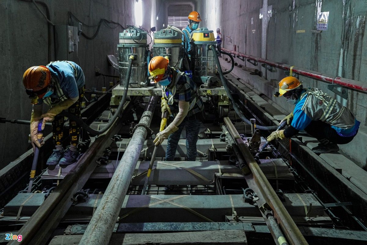 Tuyến Metro số 1 được lắp đặt những ray ngầm cuối cùng