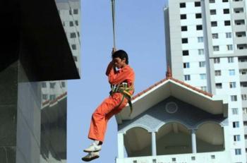 Cuộn dây thoát hiểm hạ chậm