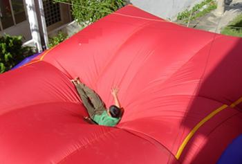 Đệm hơi cứu nạn nhà cao tầng